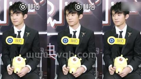 易烊千玺女友,易烊千玺官宣女友是谁?