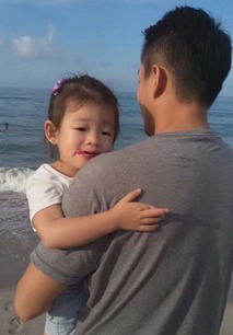 汪小菲女儿,汪小菲那么爱女儿,为什么不把她带回大陆抚养?