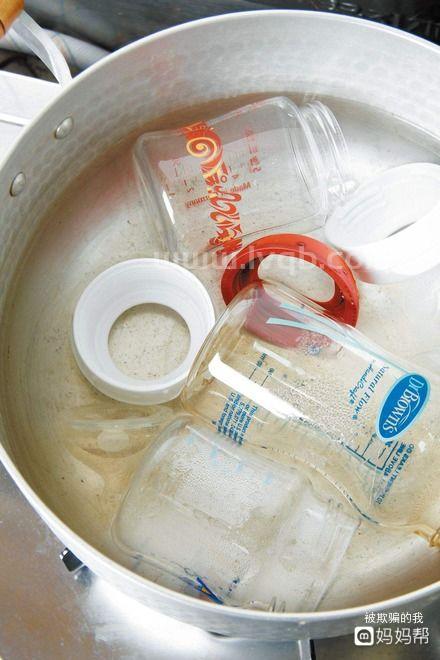 冲奶粉的正确方法步骤如下(奶粉的冲泡方法)