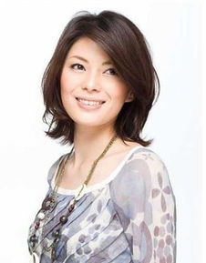 四十岁左右的女人适合什么发型(40岁女人发型)