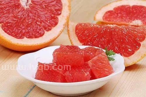 葡萄柚的功效与作用及食用方法(葡萄柚的功效)