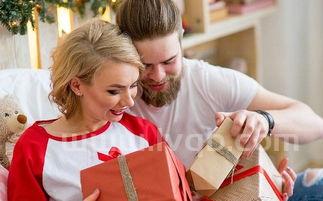 刚结婚一天几次(新婚夫妻性生活)