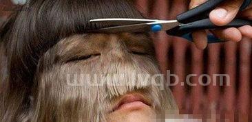 女性剃毛后图片,女人身上体毛“茂盛”时,刮干净了对身体有哪些影响?