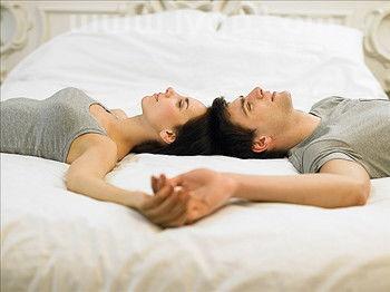 与女朋友发生性行为违法吗(男女朋友啪啪啪)