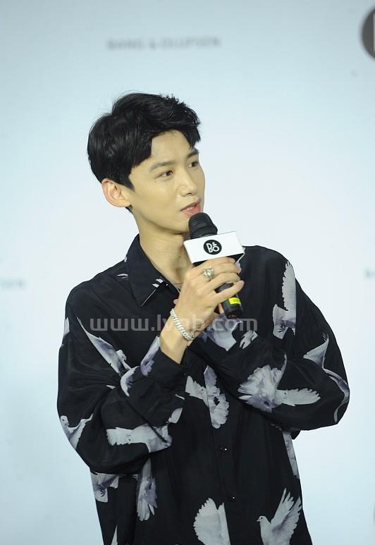 白敬亭的身高不到180,这是真的吗 (白敬亭多高)