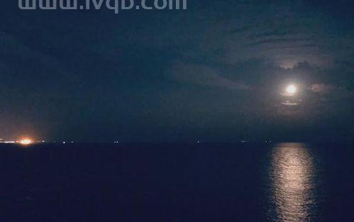 李宇春的图片,李宇春微博晒自己拍的云层视频,有什么特别之处吗?